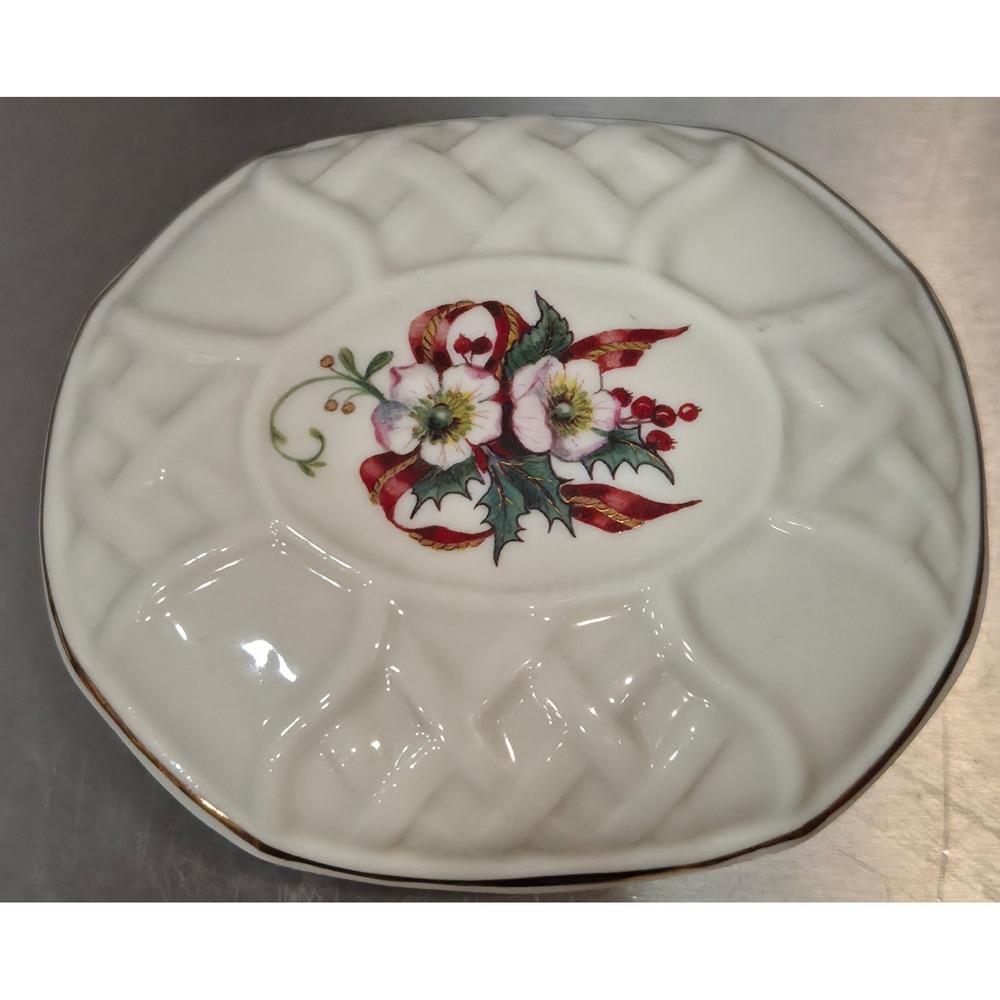Belleek Ireland Winter Rose Covered Box Basketweave China Trinket Dish 2239